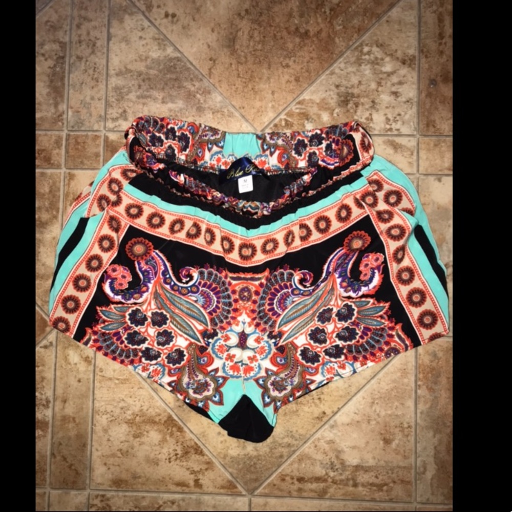 Floral Tribal Print Shorts with pockets